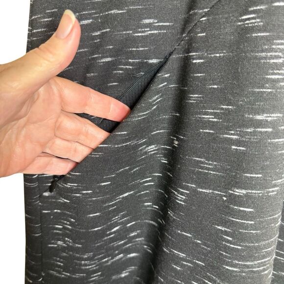 Betabrand Red Eye Travel Dress Black & White Space Dye Knit Hooded Size XS - Picture 4 of 16